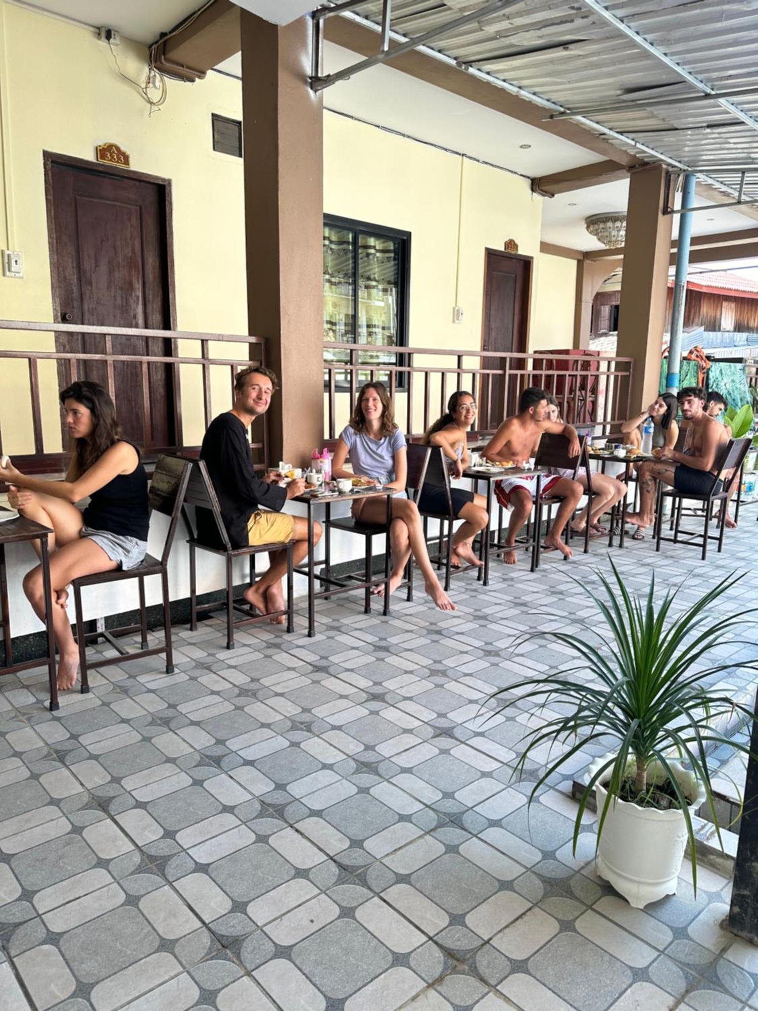 Vang Vieng Guesthouse Exterior photo